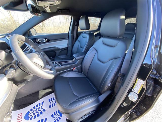 new 2025 Jeep Compass car, priced at $32,605