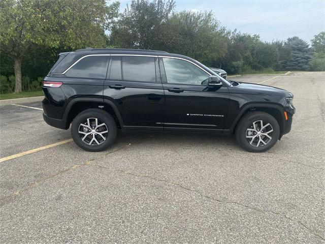 new 2024 Jeep Grand Cherokee car, priced at $40,709