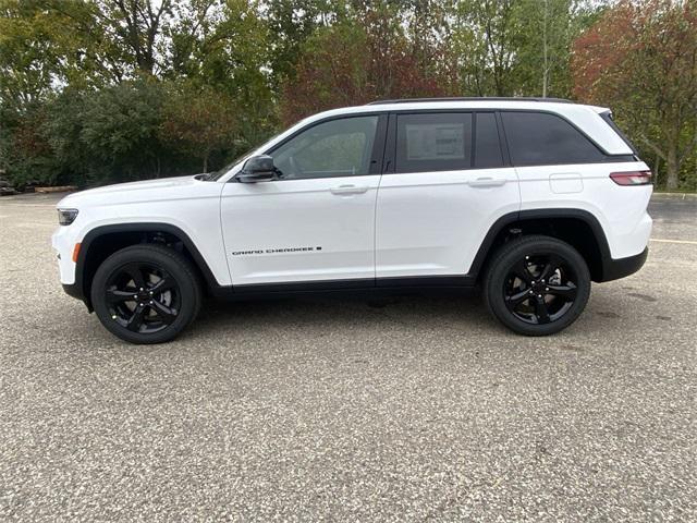 new 2024 Jeep Grand Cherokee car, priced at $40,215