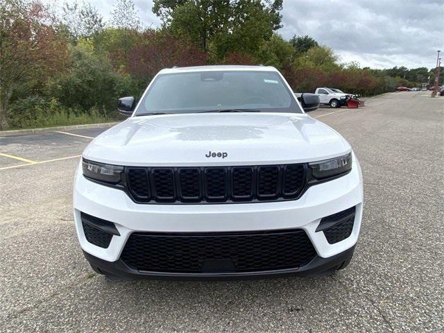 new 2024 Jeep Grand Cherokee car, priced at $39,715