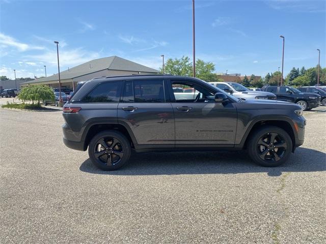 new 2024 Jeep Grand Cherokee car, priced at $41,224