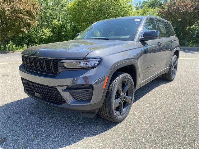 new 2024 Jeep Grand Cherokee car, priced at $41,224