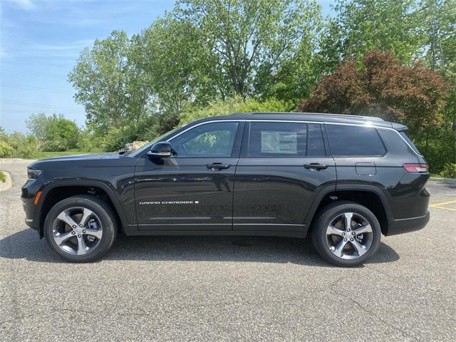 new 2024 Jeep Grand Cherokee L car, priced at $48,469