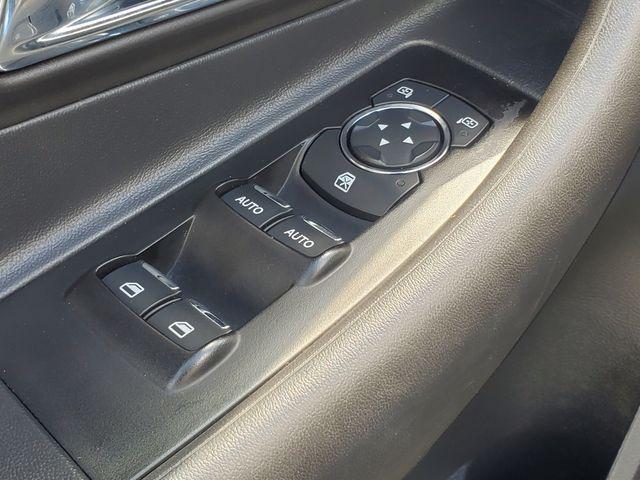 used 2015 Ford Taurus car, priced at $13,500