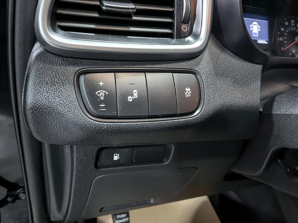 used 2019 Kia Sorento car, priced at $13,495