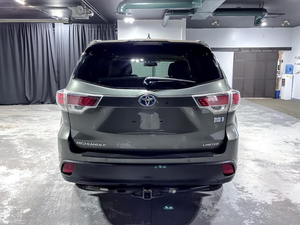 used 2015 Toyota Highlander Hybrid car, priced at $18,995