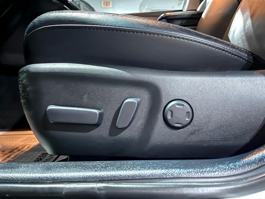 used 2018 Toyota Avalon car, priced at $16,995