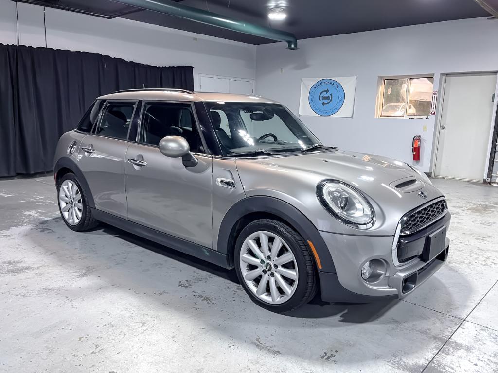 used 2018 MINI Hardtop car, priced at $12,995