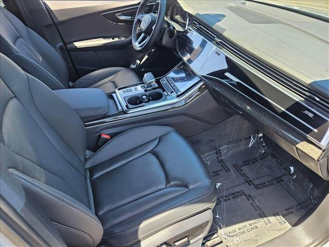 new 2025 Audi Q7 car, priced at $68,820