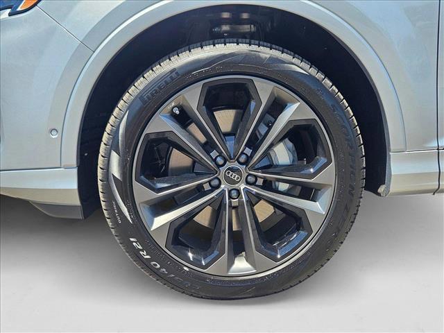new 2025 Audi Q7 car, priced at $68,820