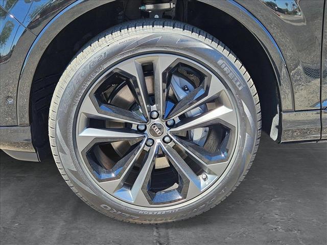new 2025 Audi Q7 car, priced at $68,820