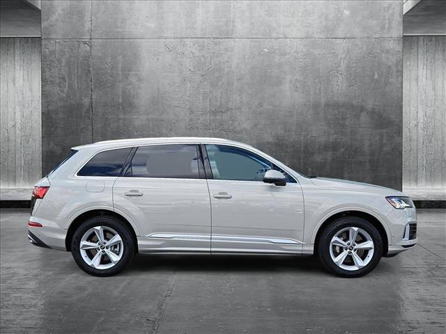 used 2024 Audi Q7 car, priced at $45,950