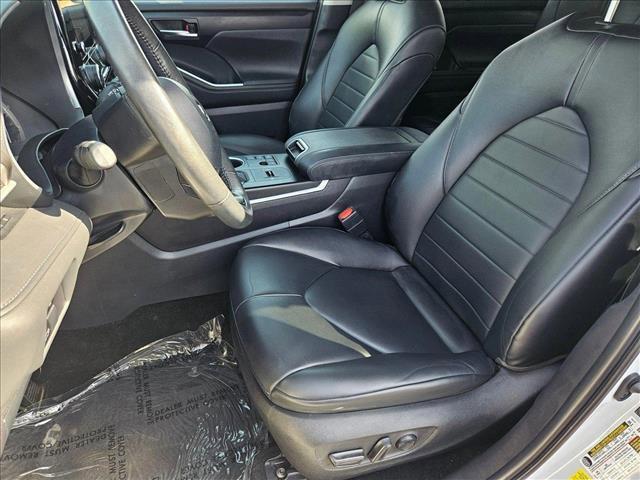 used 2024 Toyota Highlander car, priced at $34,991