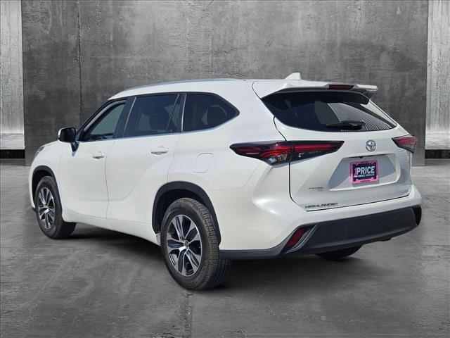 used 2024 Toyota Highlander car, priced at $34,991