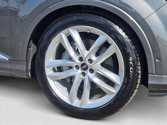 new 2025 Audi Q7 car, priced at $70,800