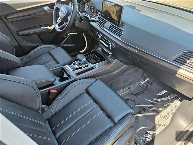 new 2025 Audi Q5 car, priced at $67,935