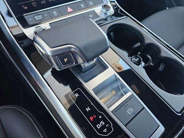 new 2025 Audi Q7 car, priced at $71,685
