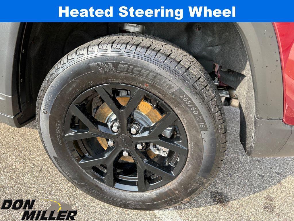 used 2025 Jeep Grand Cherokee car, priced at $39,722
