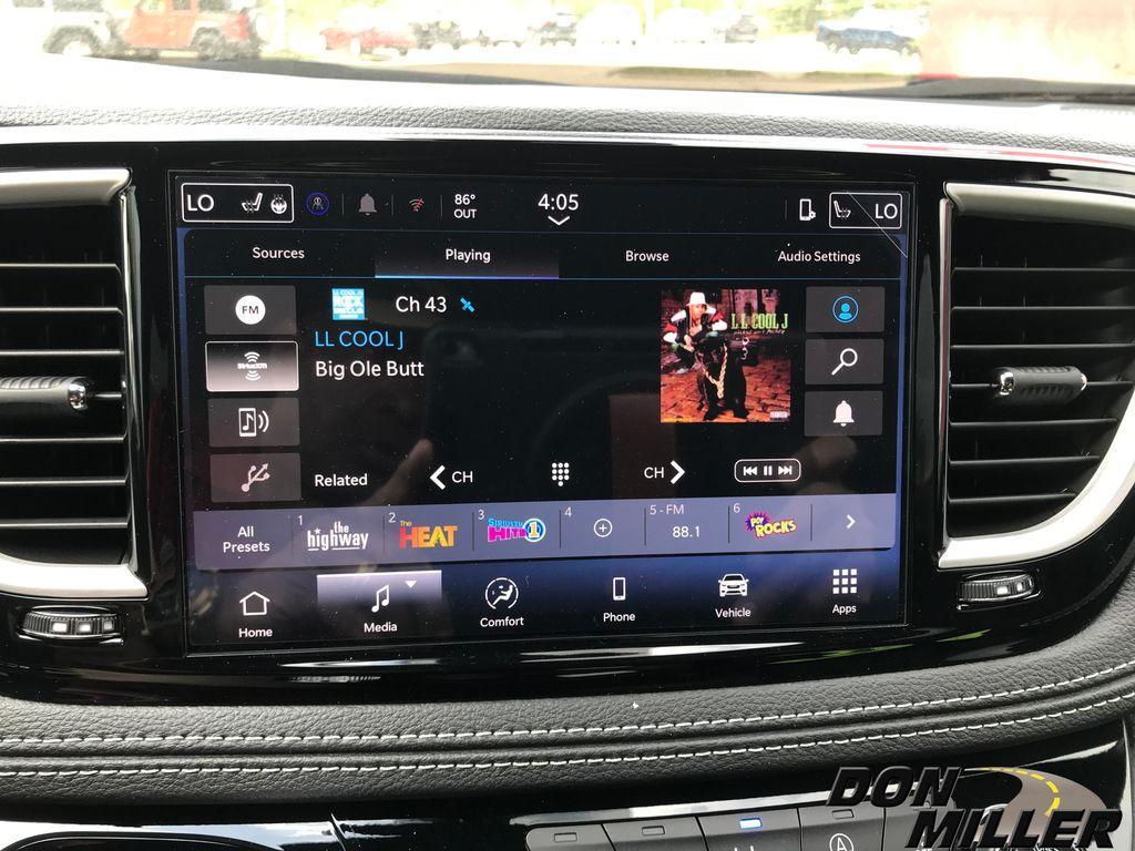 new 2025 Chrysler Pacifica car, priced at $42,828