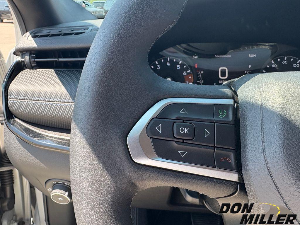 new 2025 Jeep Compass car, priced at $28,555