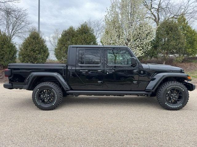 new 2024 Jeep Gladiator car, priced at $45,699