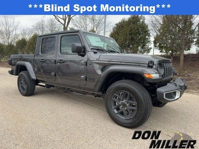 new 2024 Jeep Gladiator car, priced at $45,931