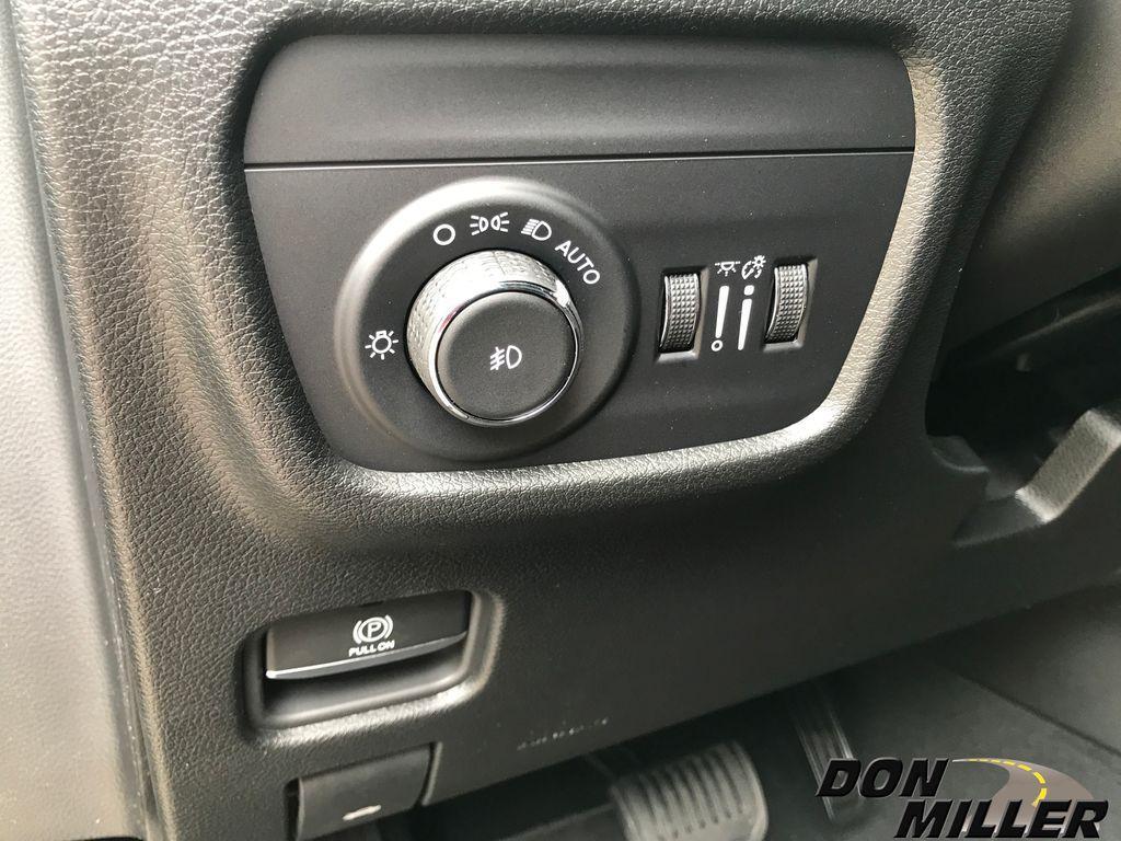 new 2025 Jeep Grand Cherokee car, priced at $47,536