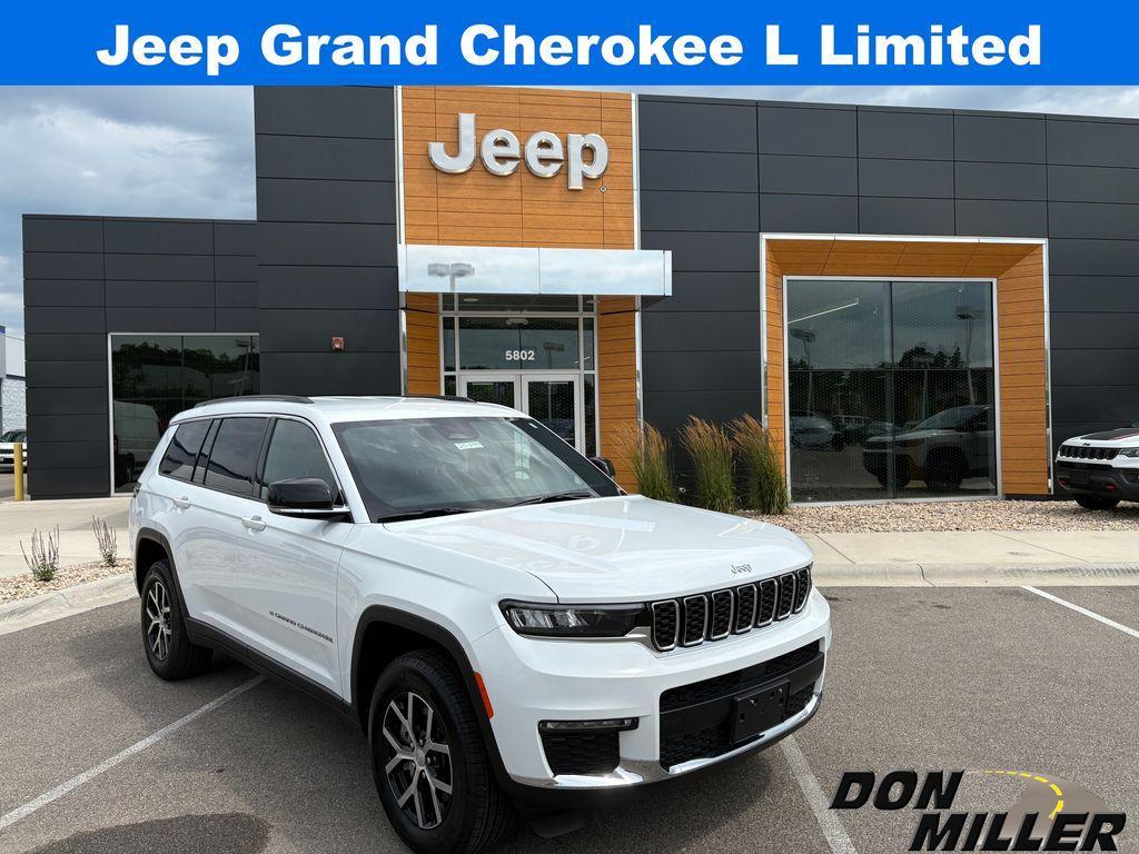 new 2025 Jeep Grand Cherokee L car, priced at $41,692