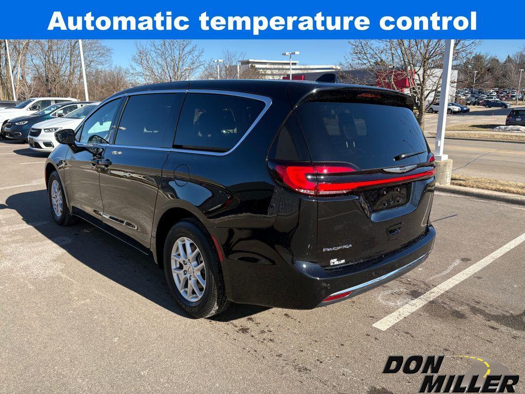 new 2025 Chrysler Pacifica car, priced at $40,283