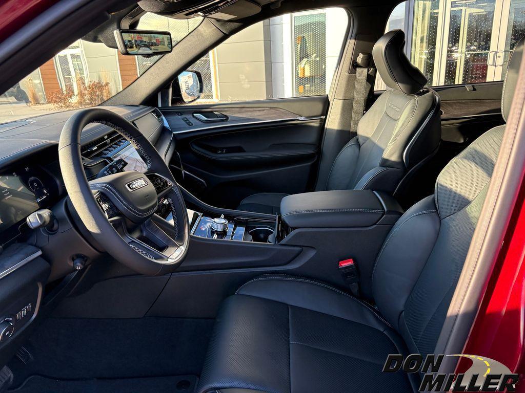 new 2025 Jeep Grand Cherokee L car, priced at $61,353