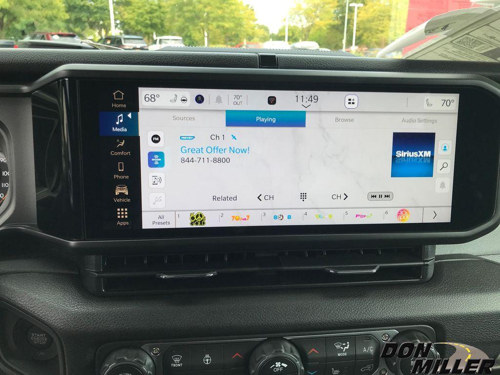 new 2025 Jeep Gladiator car, priced at $43,049