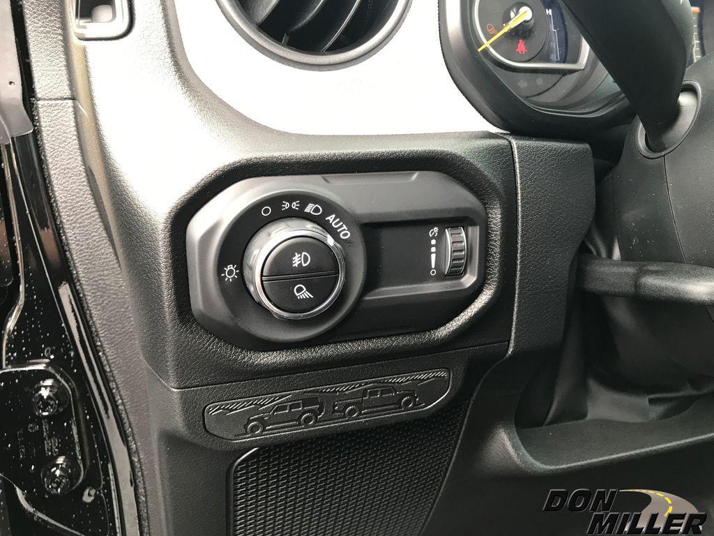 new 2025 Jeep Gladiator car, priced at $43,049