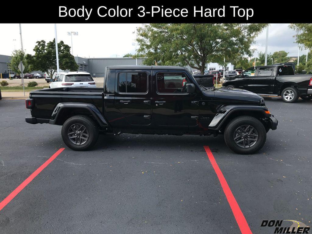 new 2025 Jeep Gladiator car, priced at $43,049