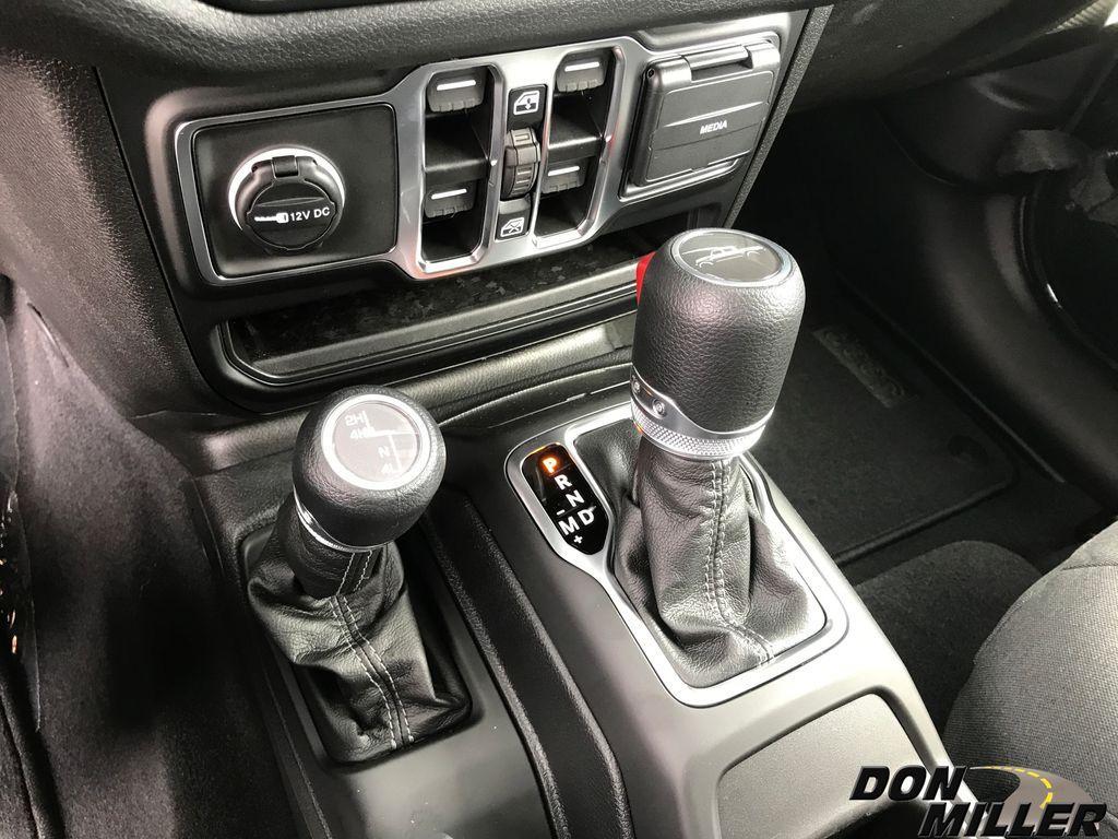 new 2025 Jeep Gladiator car, priced at $43,049