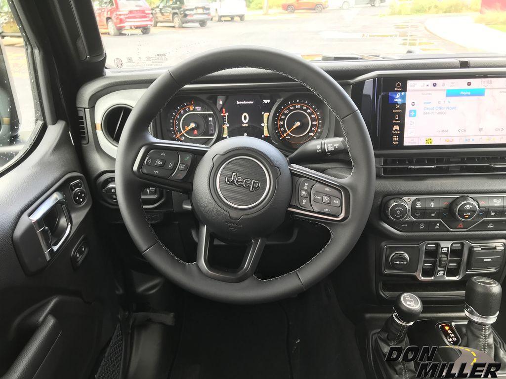 new 2025 Jeep Gladiator car, priced at $43,049