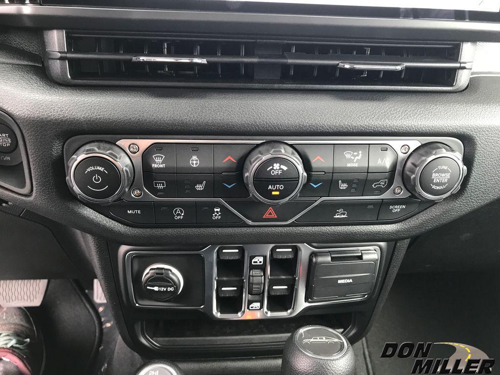 new 2025 Jeep Gladiator car, priced at $43,049