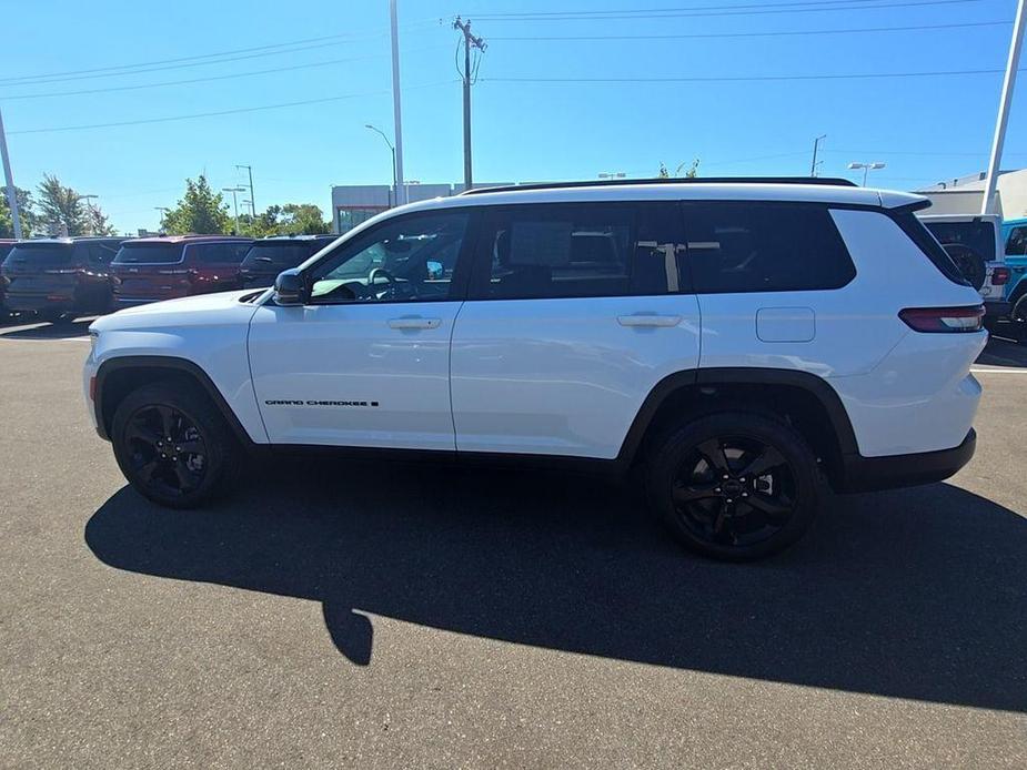 new 2024 Jeep Grand Cherokee L car, priced at $45,864