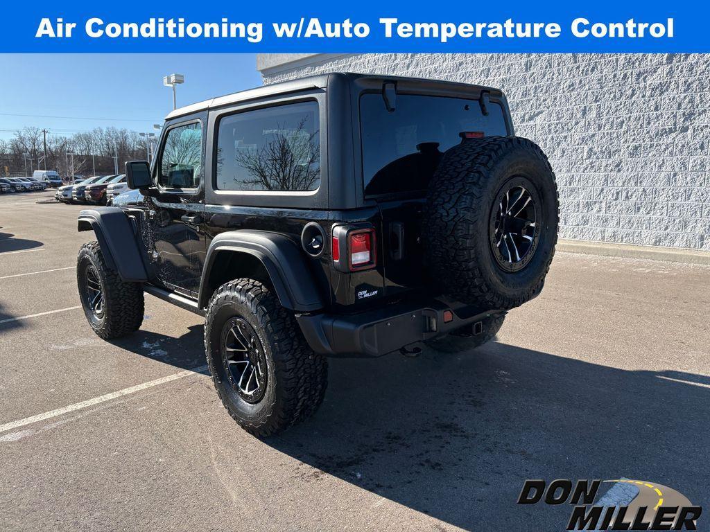 new 2025 Jeep Wrangler car, priced at $46,977