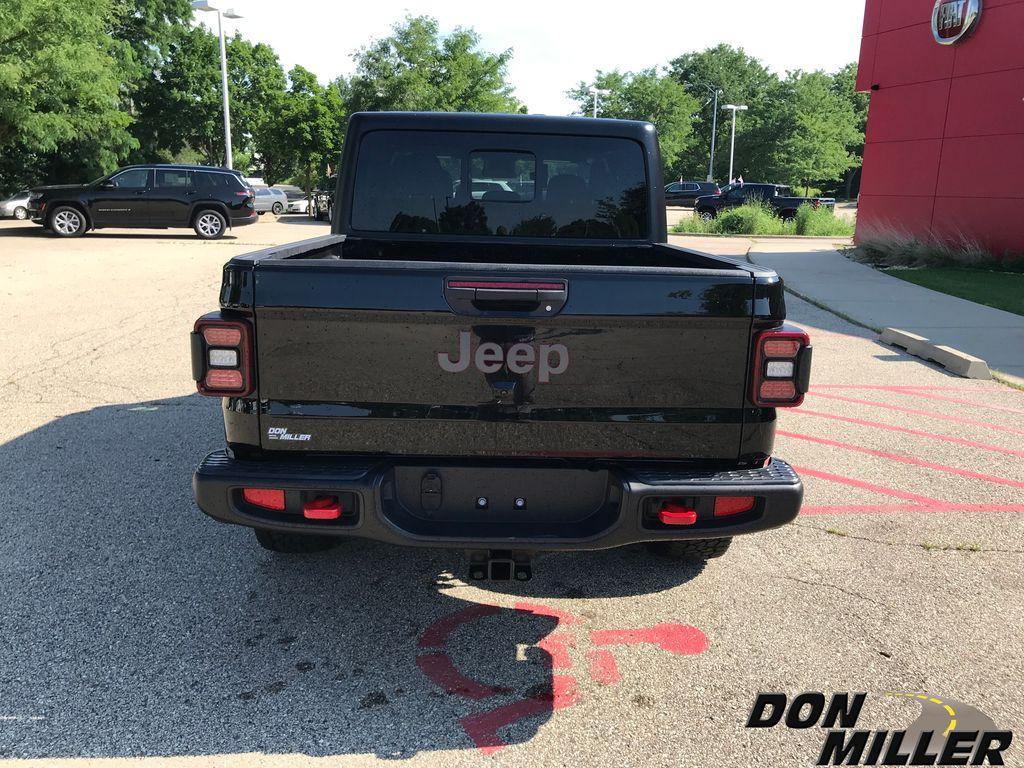 new 2025 Jeep Gladiator car, priced at $48,608