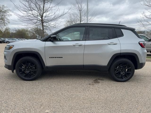 new 2024 Jeep Compass car, priced at $35,331