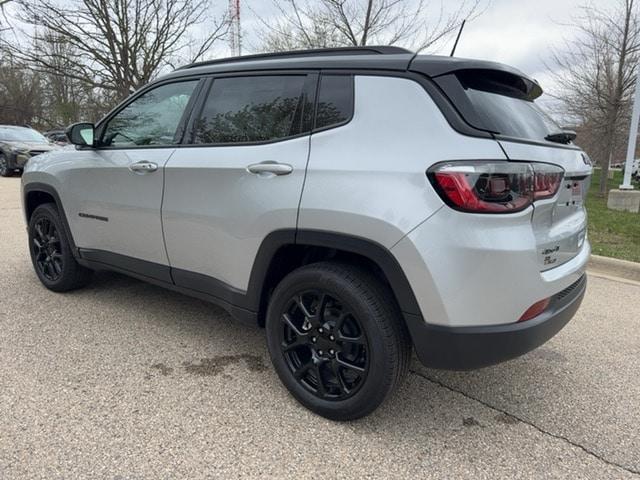 new 2024 Jeep Compass car, priced at $35,331