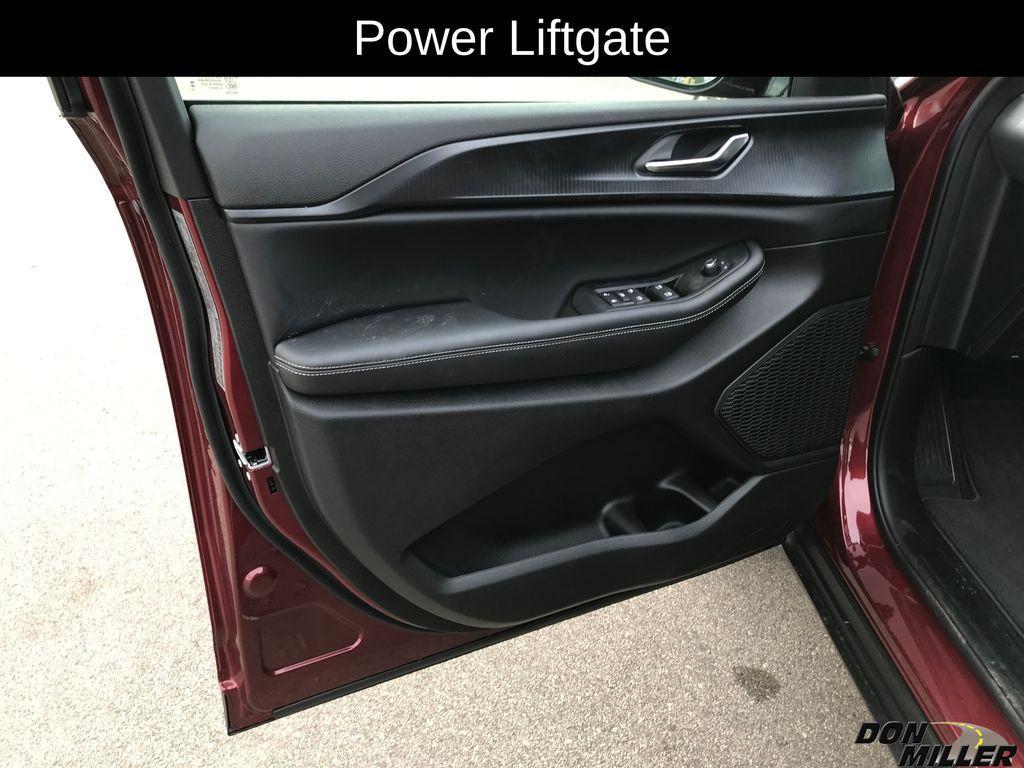 new 2025 Jeep Grand Cherokee L car, priced at $44,696