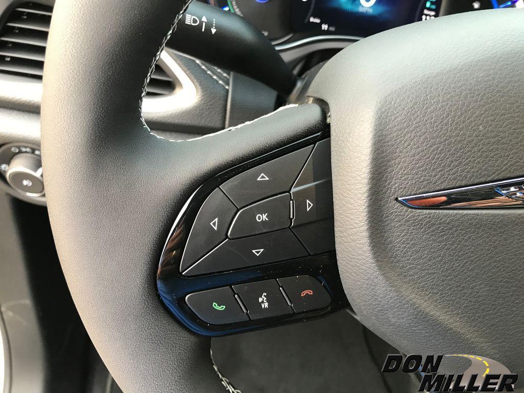 new 2025 Chrysler Pacifica Hybrid car, priced at $53,473