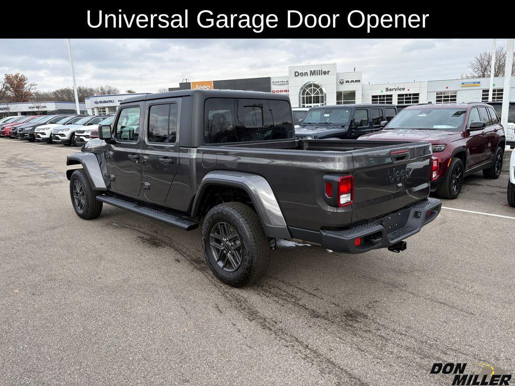 new 2026 Jeep Gladiator car, priced at $48,617