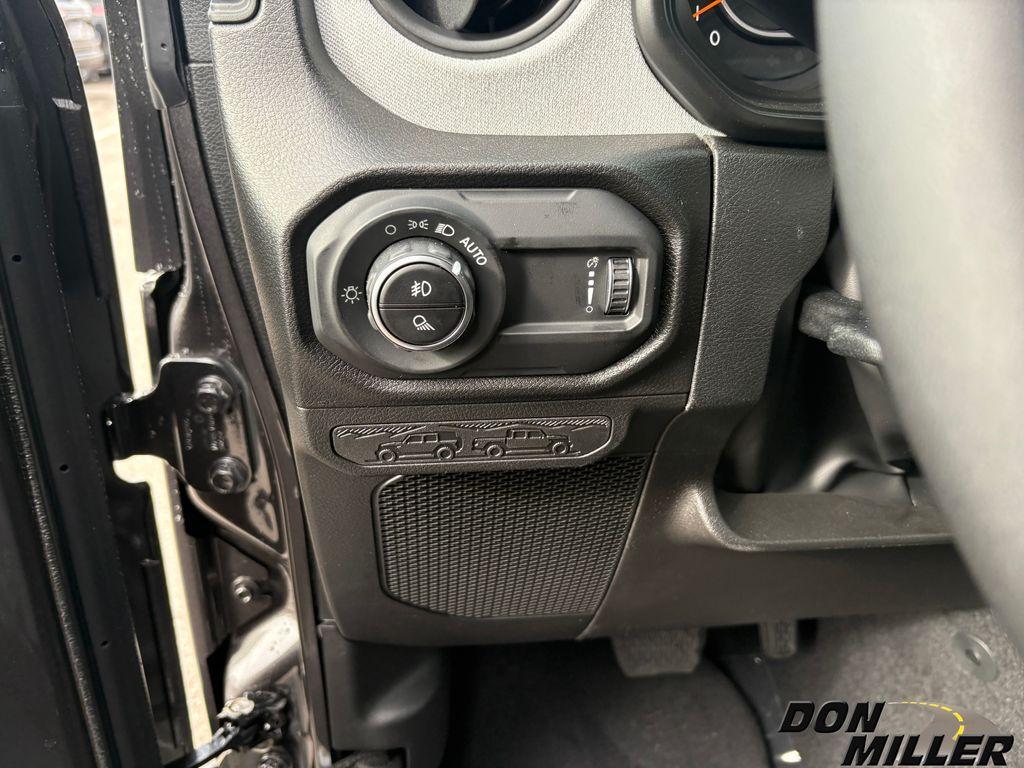 new 2026 Jeep Gladiator car, priced at $48,617