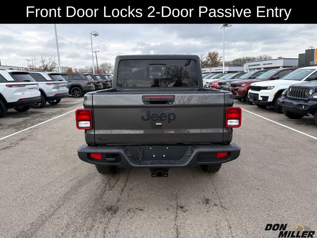 new 2026 Jeep Gladiator car, priced at $48,617