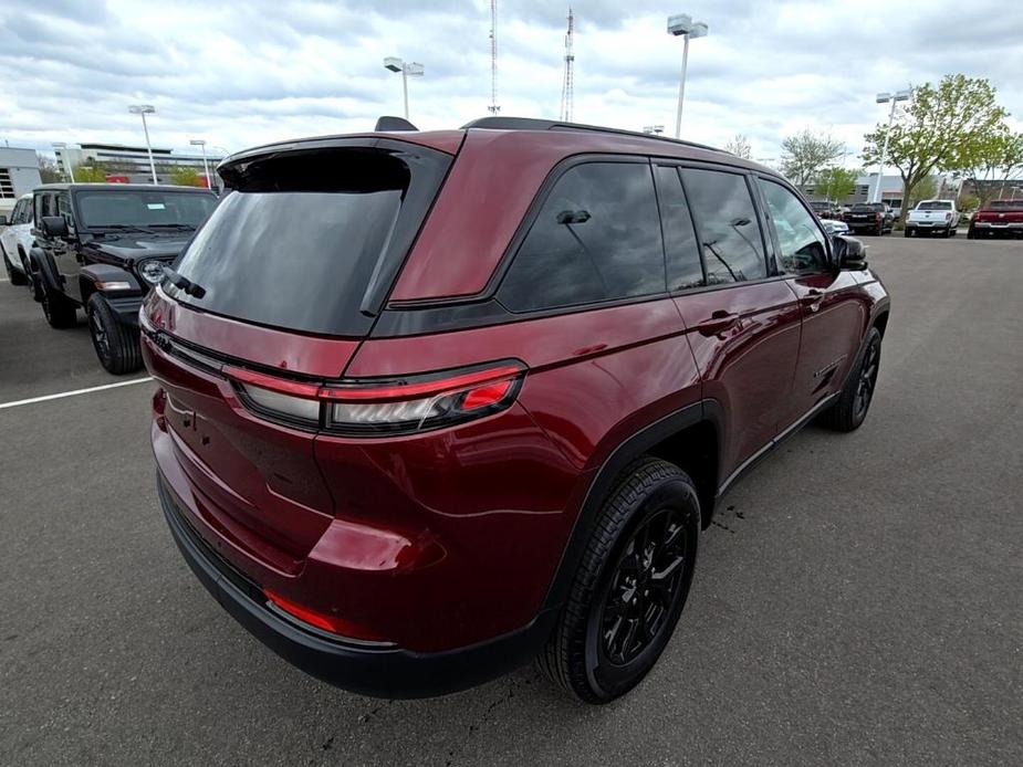 new 2024 Jeep Grand Cherokee car, priced at $44,759