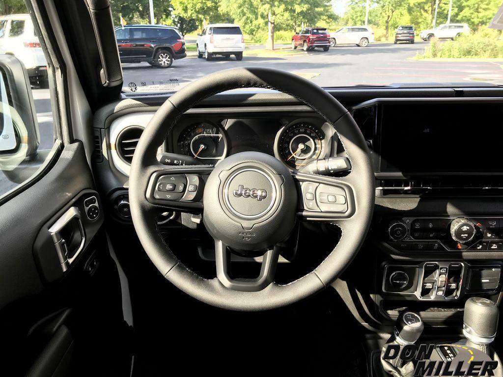 new 2025 Jeep Wrangler car, priced at $42,681