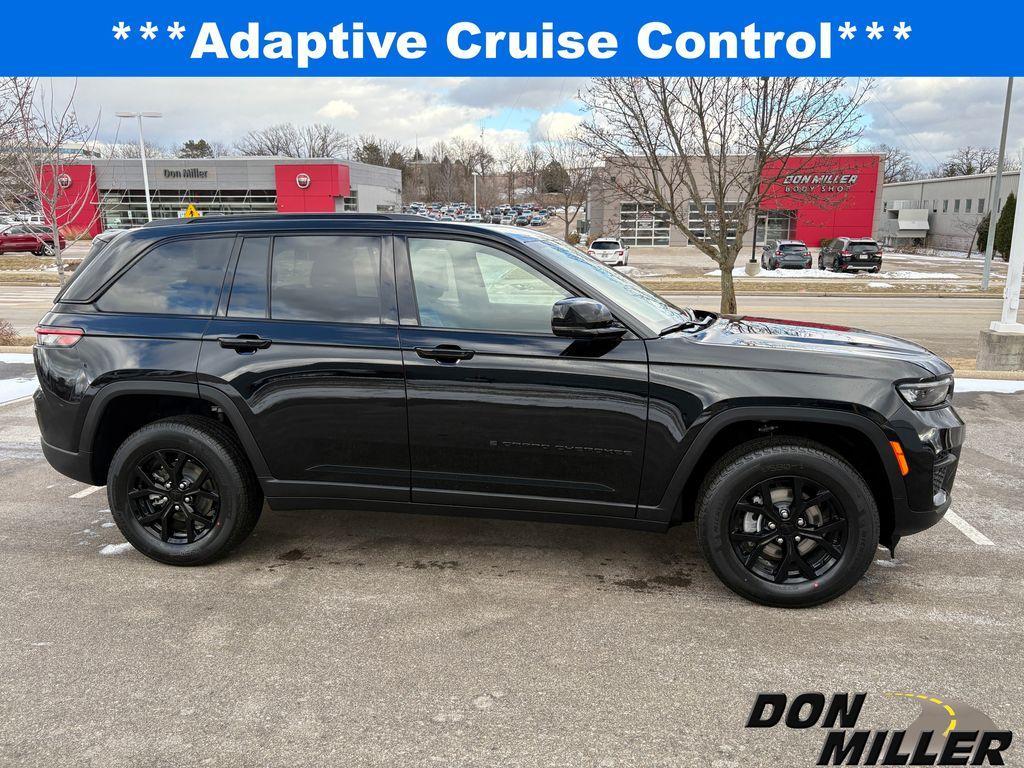 new 2025 Jeep Grand Cherokee car, priced at $42,983