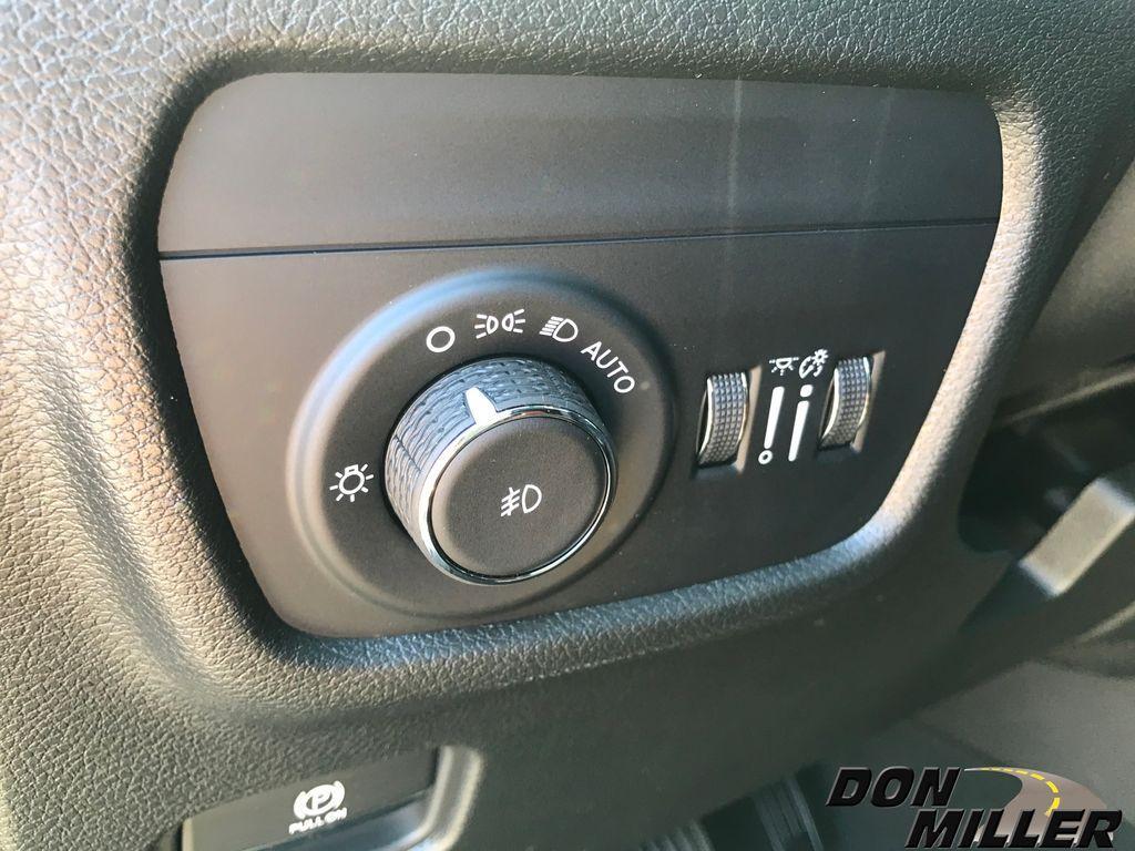 new 2025 Jeep Grand Cherokee car, priced at $47,536